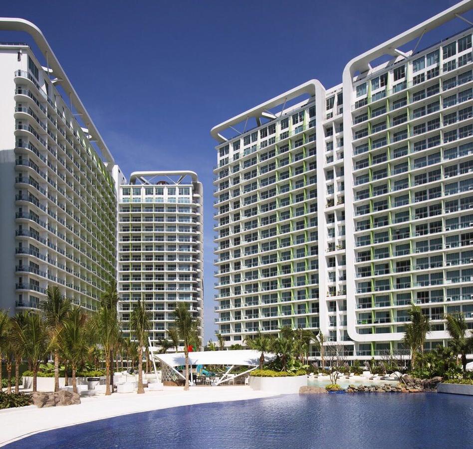 Azure Urban Beach Resort Manila By Radlett Екстериор снимка