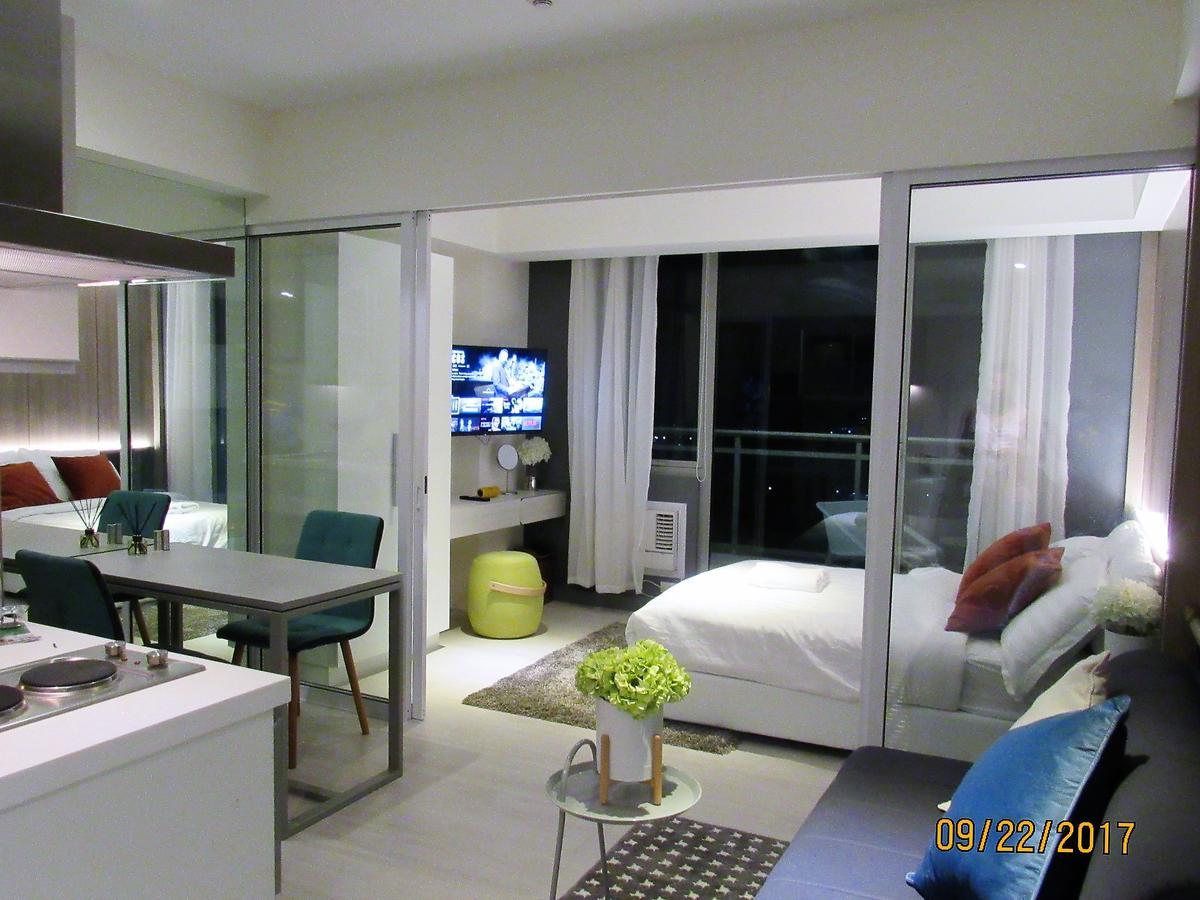 Azure Urban Beach Resort Manila By Radlett Екстериор снимка